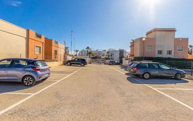 Residencial Villa Madrid - Photo 39