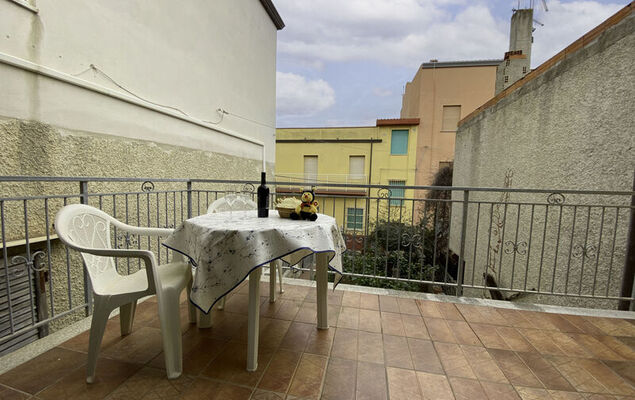 Blue House - Photo 17