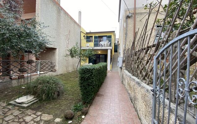 Blue House - Photo 23